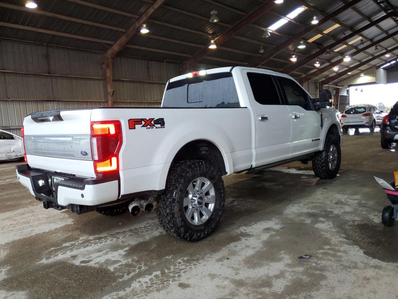 2017 FORD F250 SUPER - Image 3