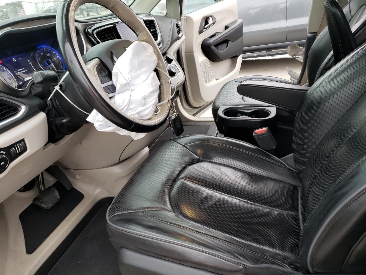 2019 Chrysler Pacifica Limited - Image 7