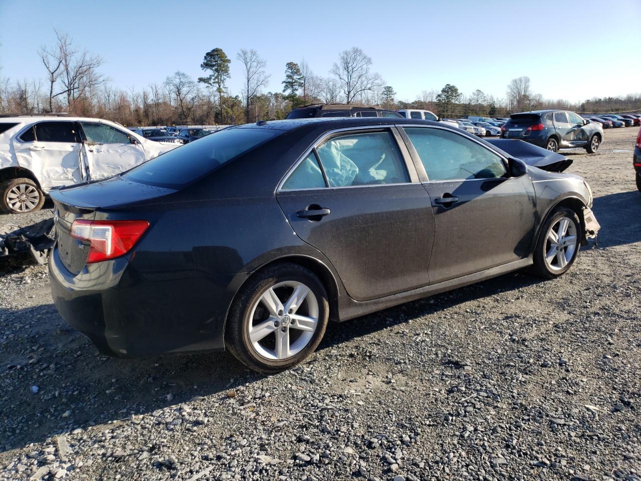 2014 TOYOTA CAMRY L - Image 3