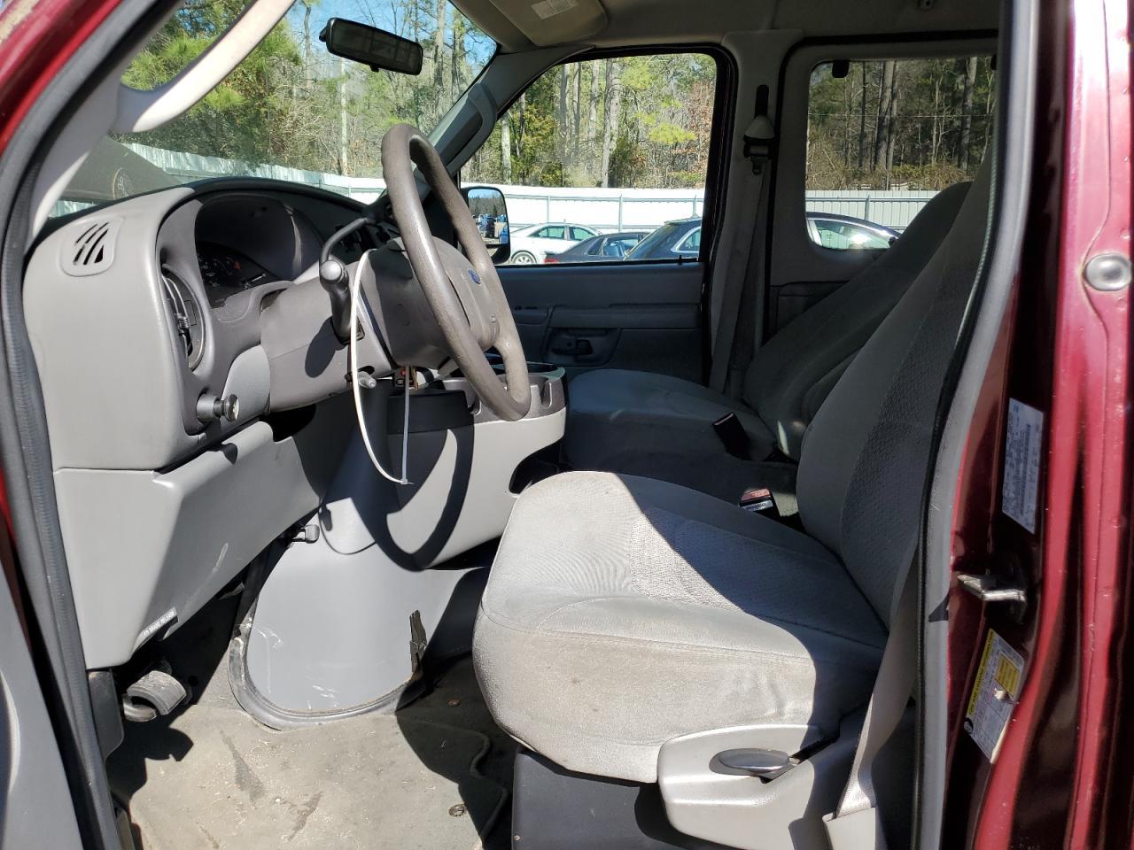 2006 Ford Econoline E350 Super Duty Wagon - Фото 7