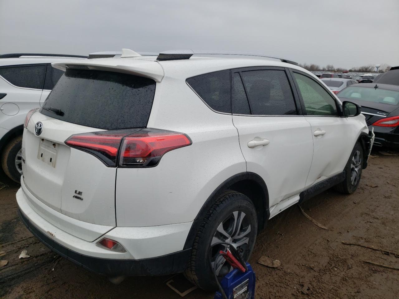 2016 TOYOTA RAV4 LE - Фото 3