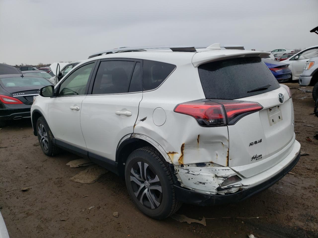 2016 TOYOTA RAV4 LE - Фото 2