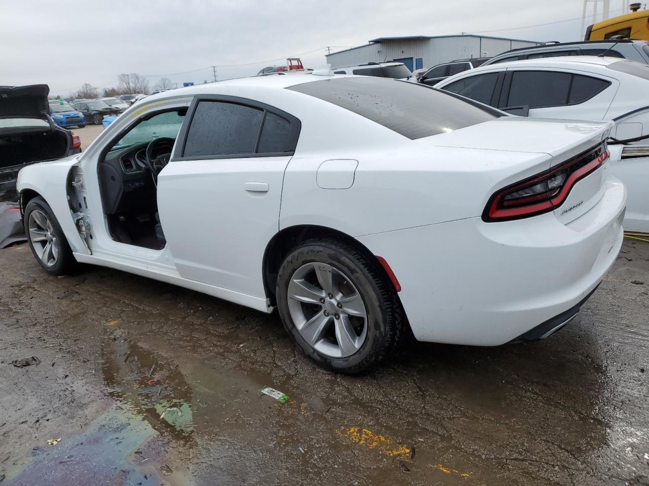 2017 Dodge Charger Sxt - Фото 2