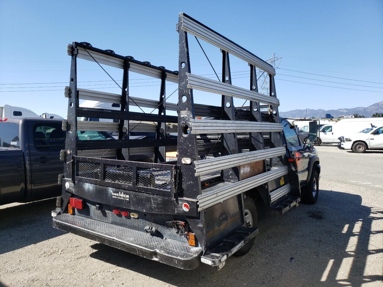 2005 Chevrolet Silverado C2500 Heavy Duty - Фото 3