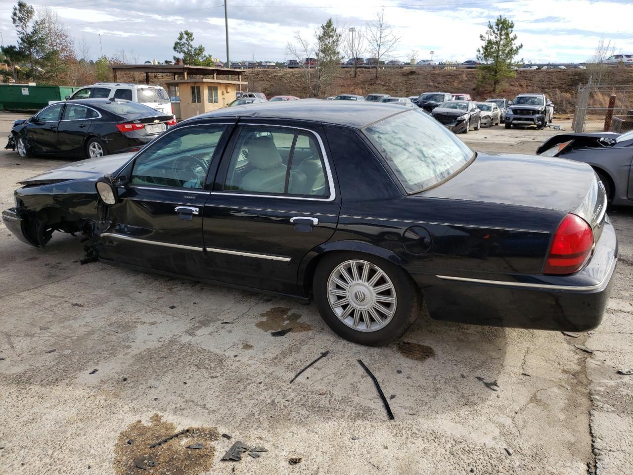 2010 MERCURY GRAND MARQ - Фото 2