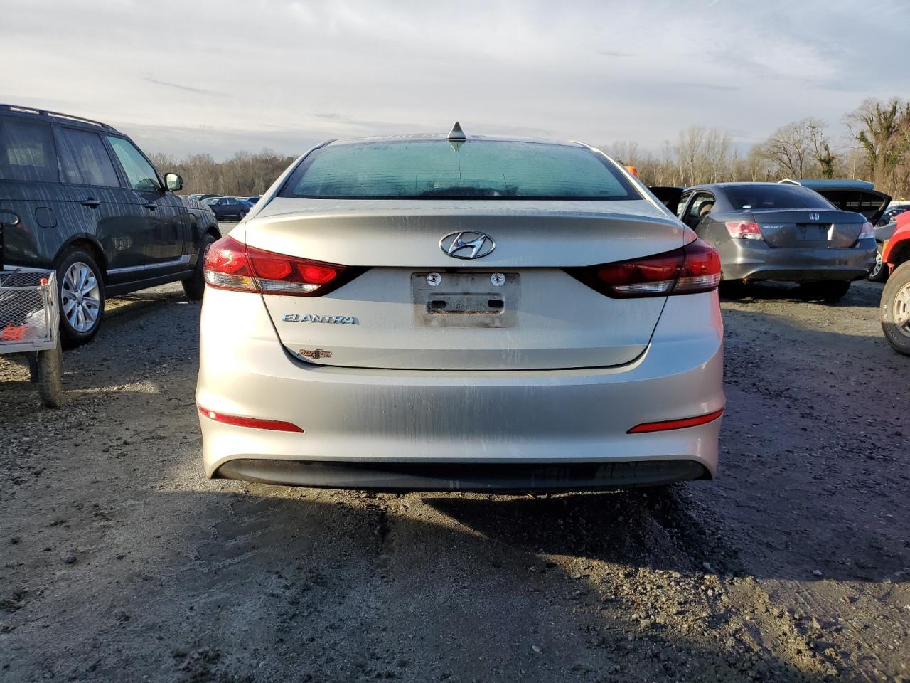 2017 HYUNDAI ELANTRA SE - Image 6