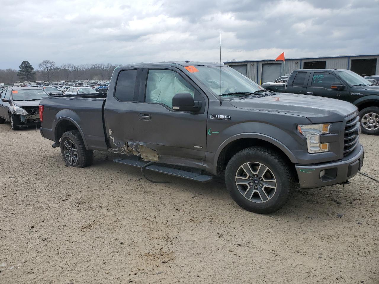 2015 Ford F150 Super Cab - Фото 4