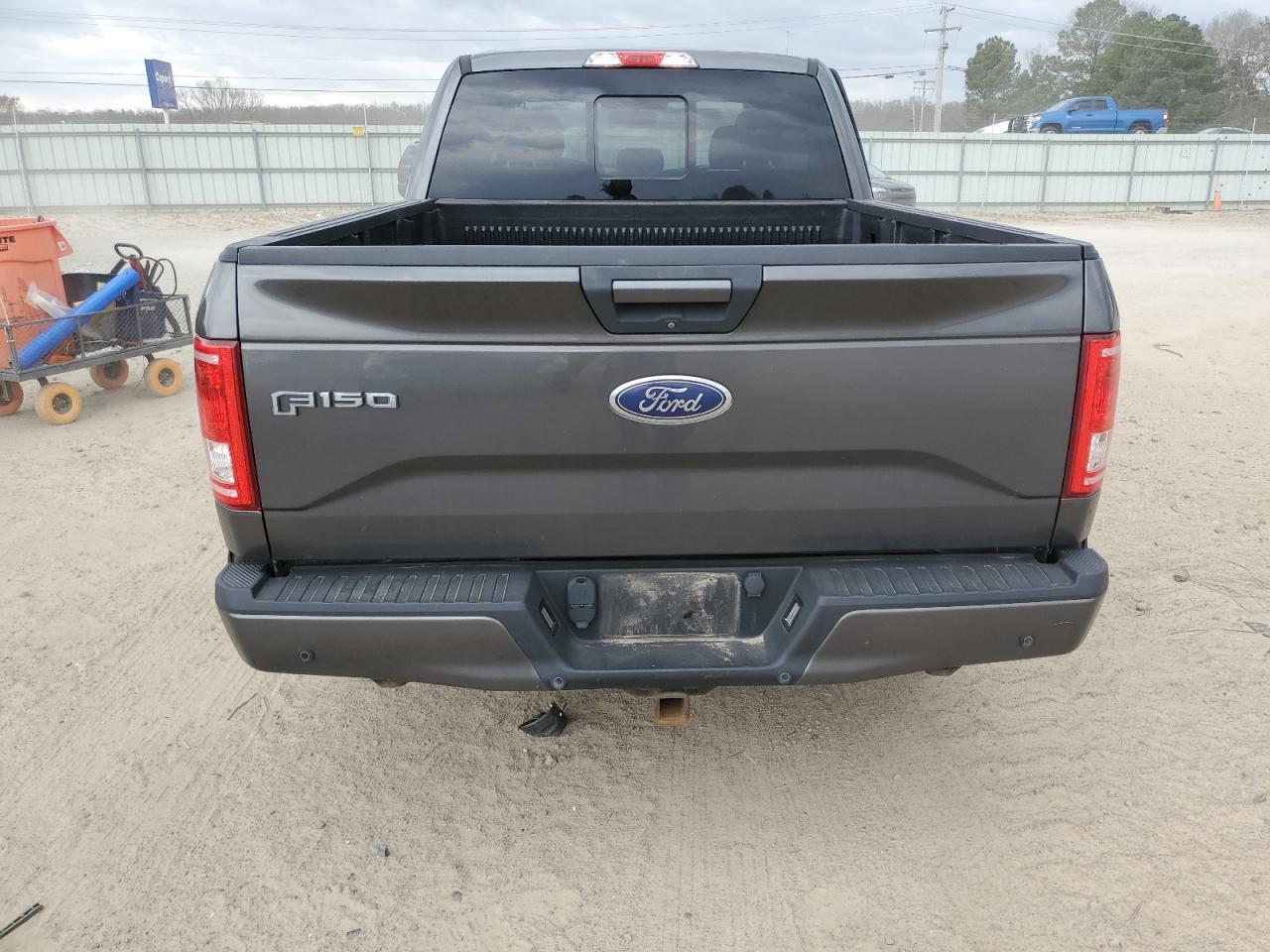2015 Ford F150 Super Cab - Фото 6