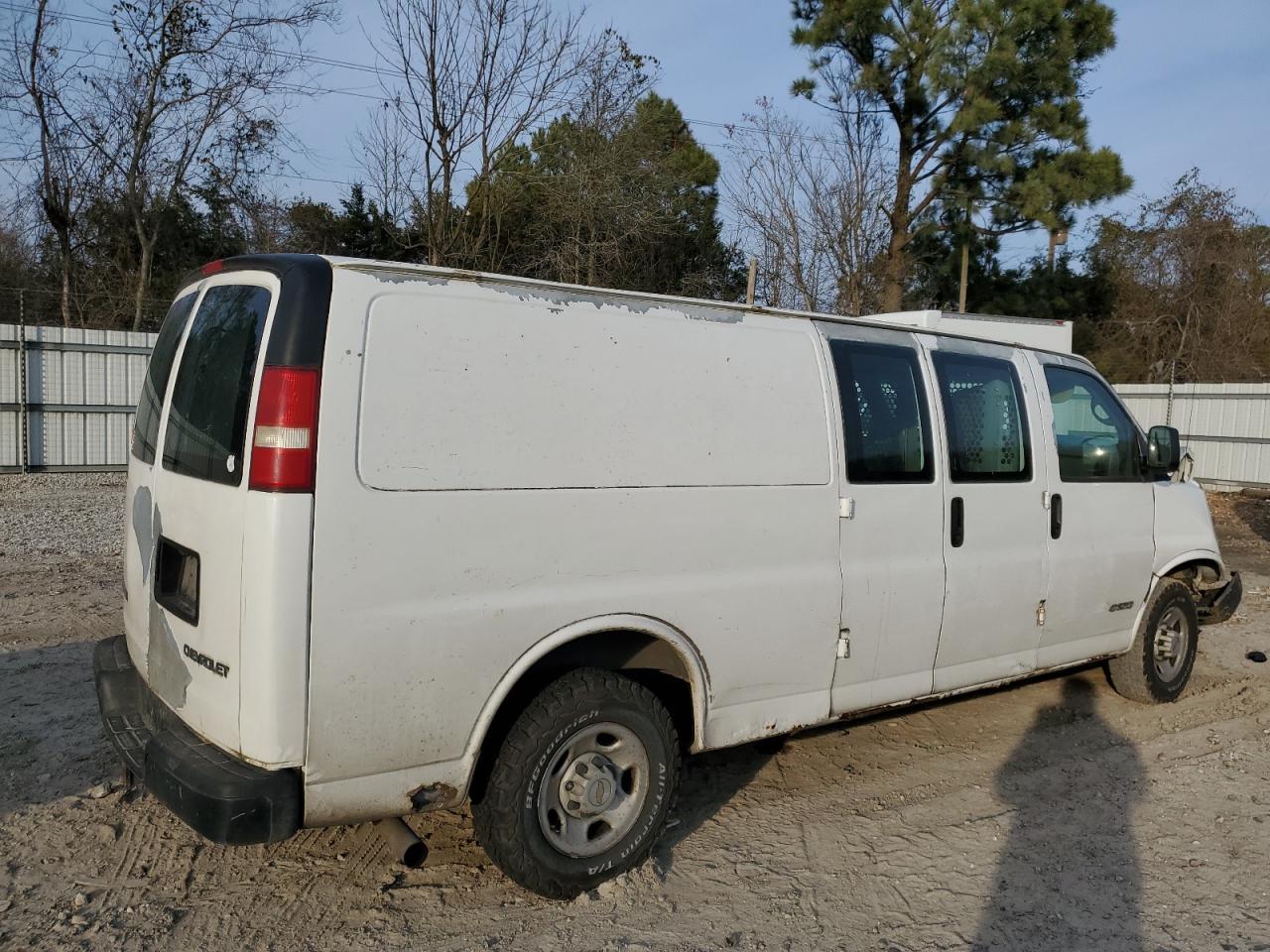2004 Chevrolet Express G2500 - Фото 3