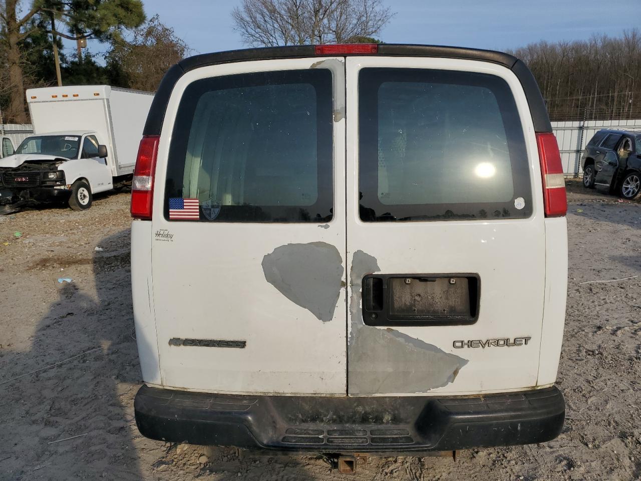 2004 Chevrolet Express G2500 - Фото 6