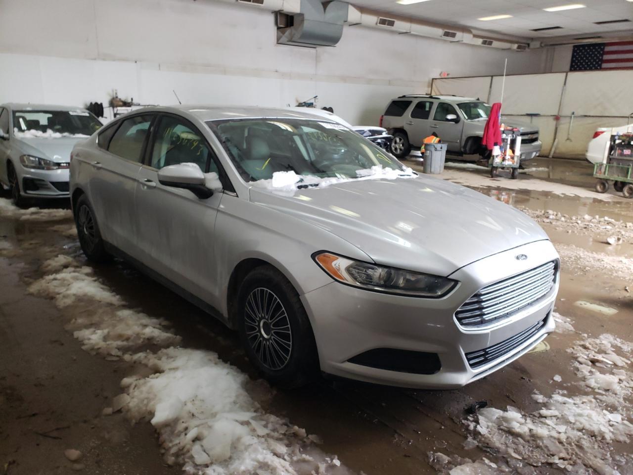 2013 Ford Fusion S - Фото 4