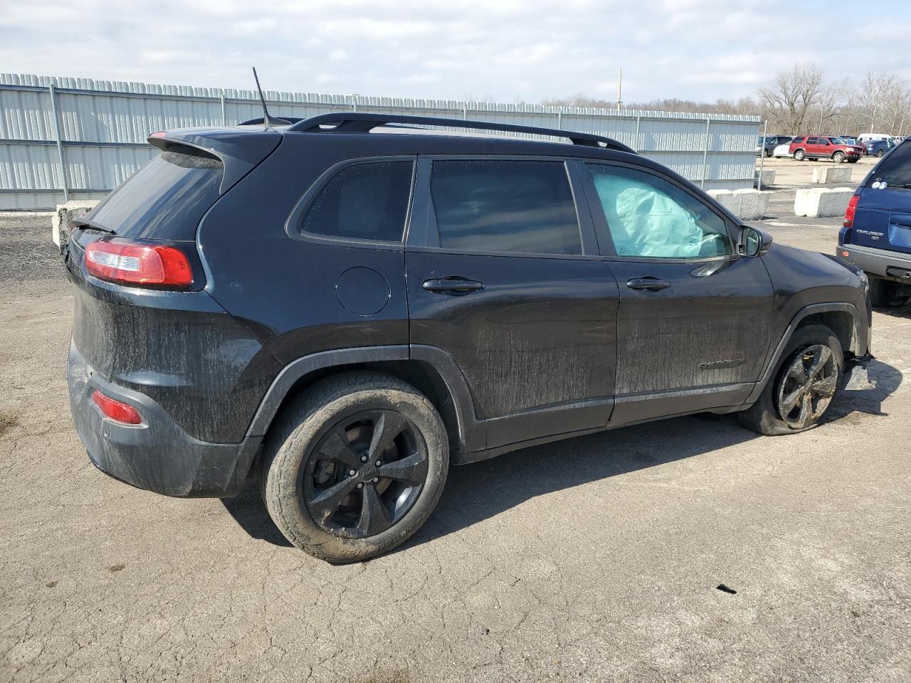 2016 Jeep Cherokee Latitude - Фото 3
