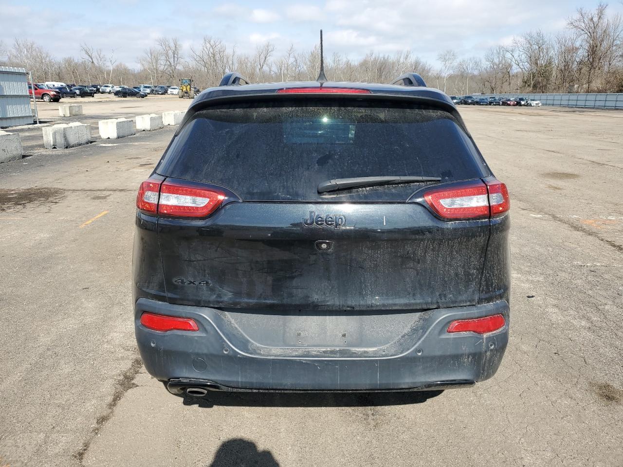 2016 Jeep Cherokee Latitude - Фото 6