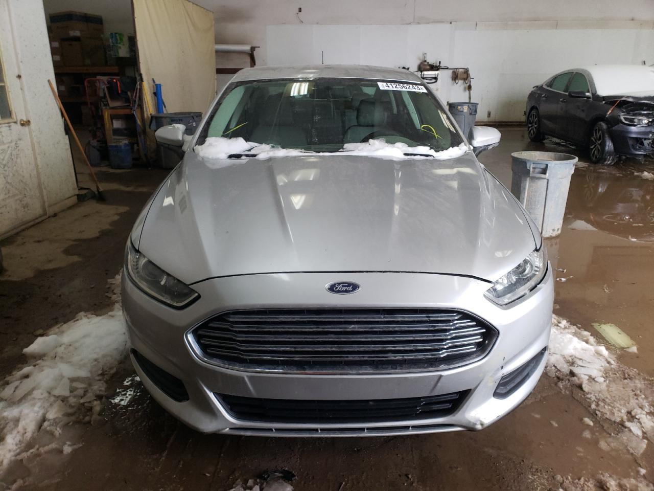 2013 Ford Fusion S - Фото 5