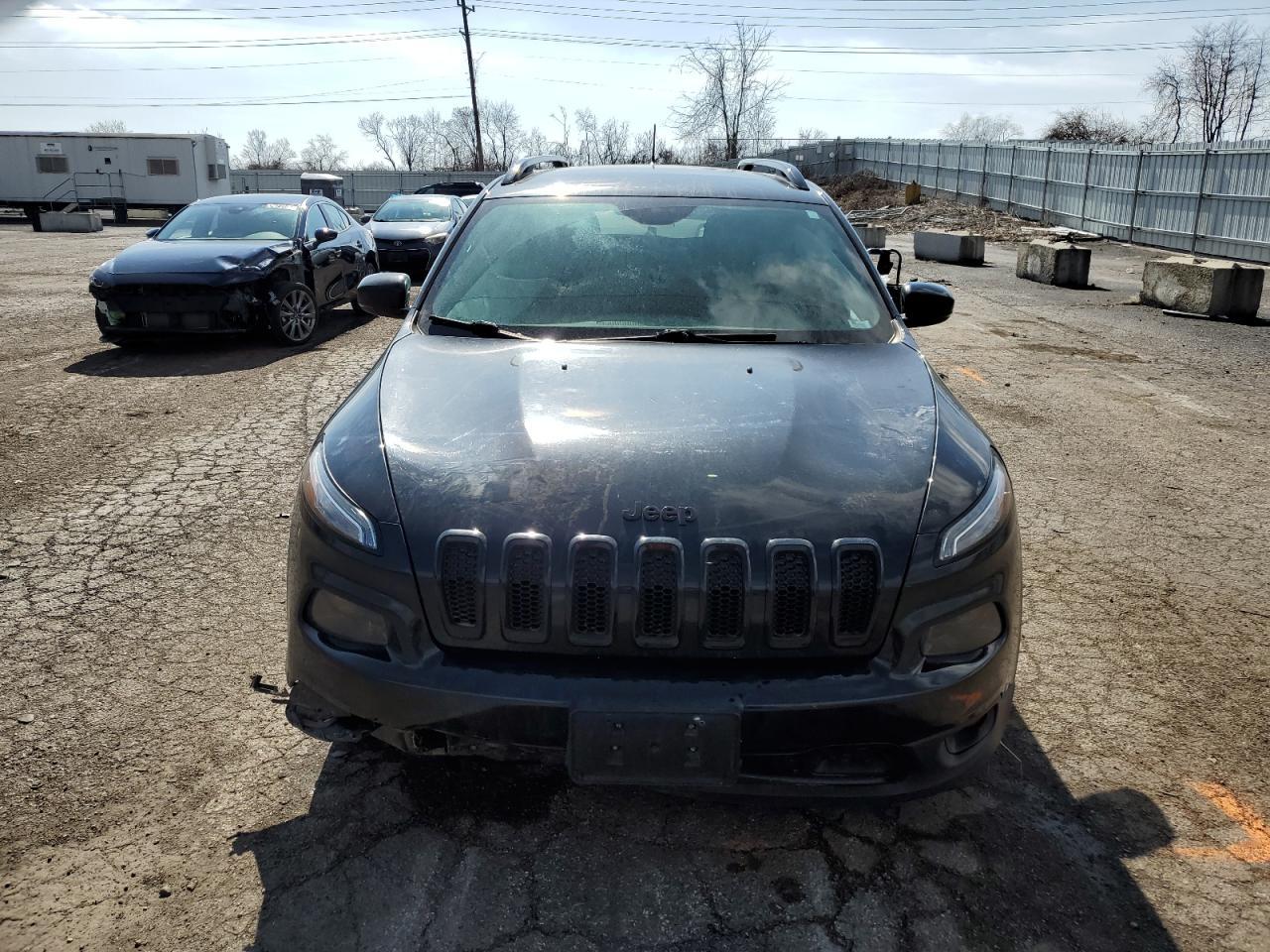 2016 Jeep Cherokee Latitude - Фото 5