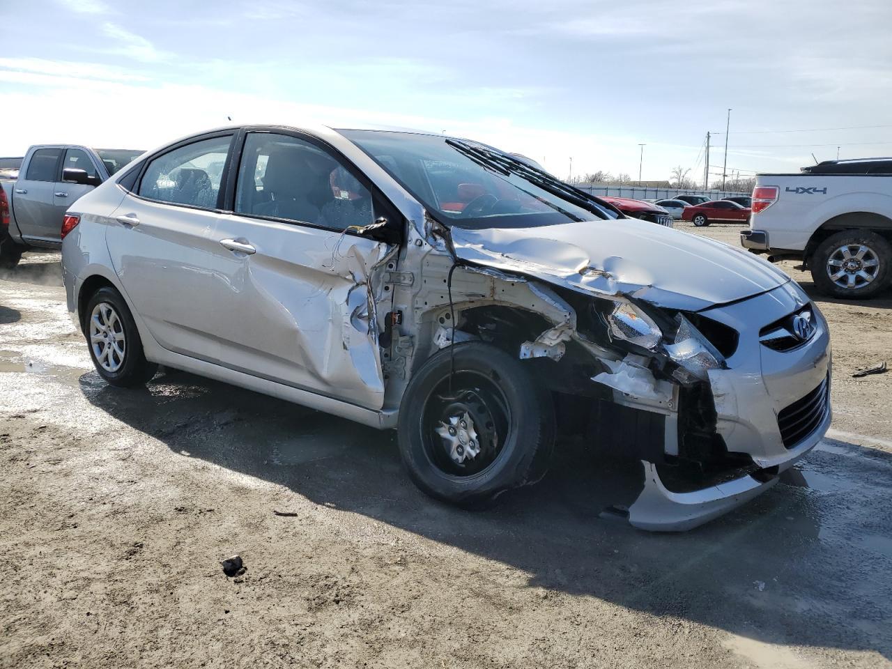2014 HYUNDAI ACCENT GLS - Фото 4