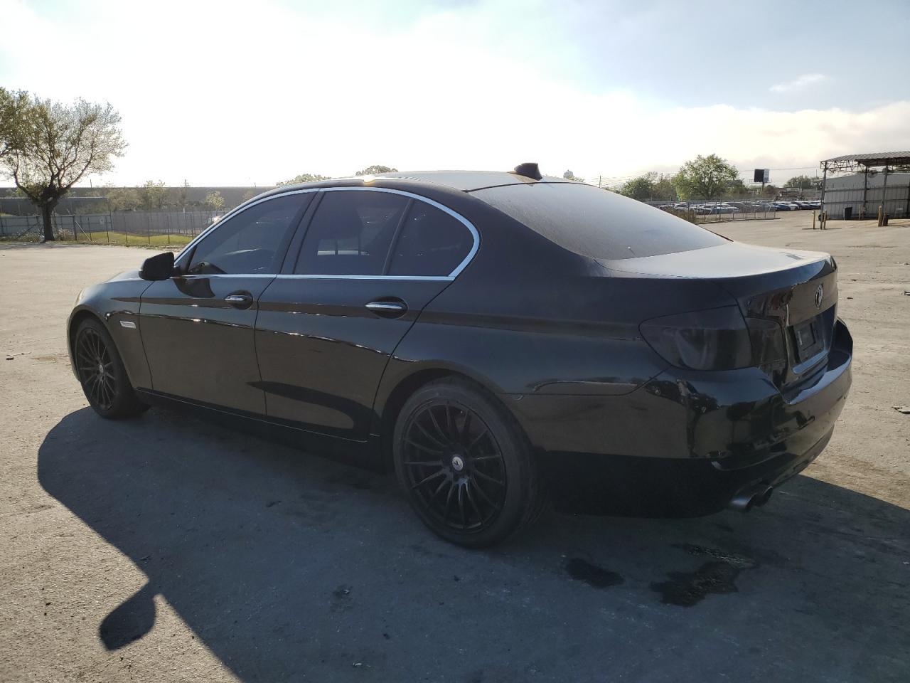 2015 BMW 528 I - Фото 2