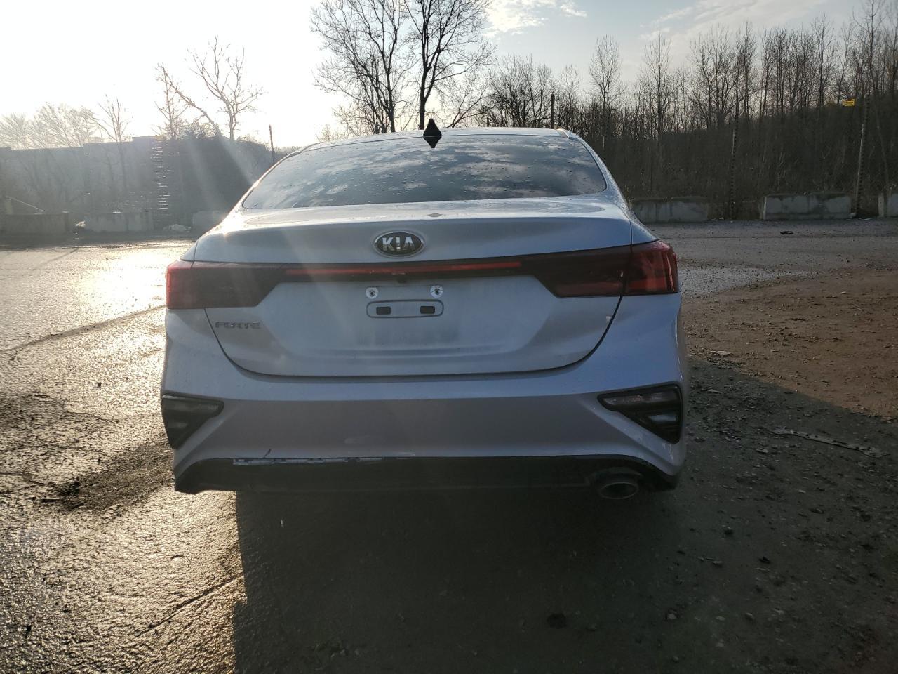 2021 Kia Forte Fe - Image 6