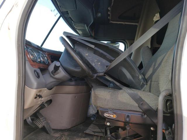 2016 Freightliner Cascadia 125 - Фото 7