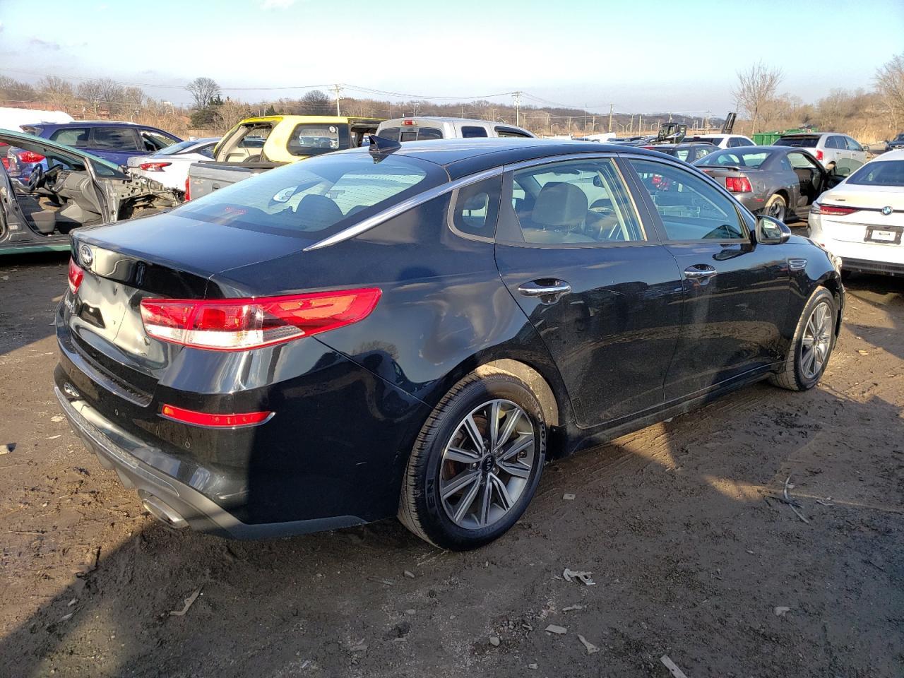 2019 KIA OPTIMA LX - Фото 3