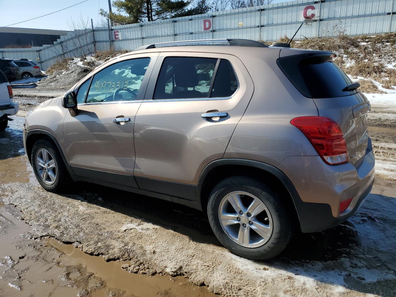2018 CHEVROLET TRAX 1LT - Фото 2