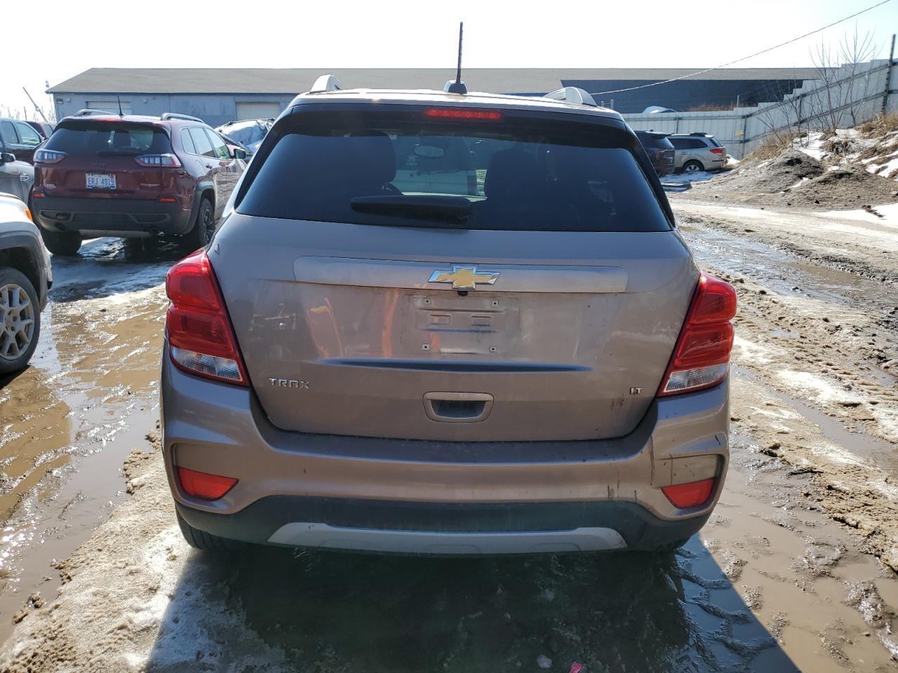 2018 CHEVROLET TRAX 1LT - Фото 6