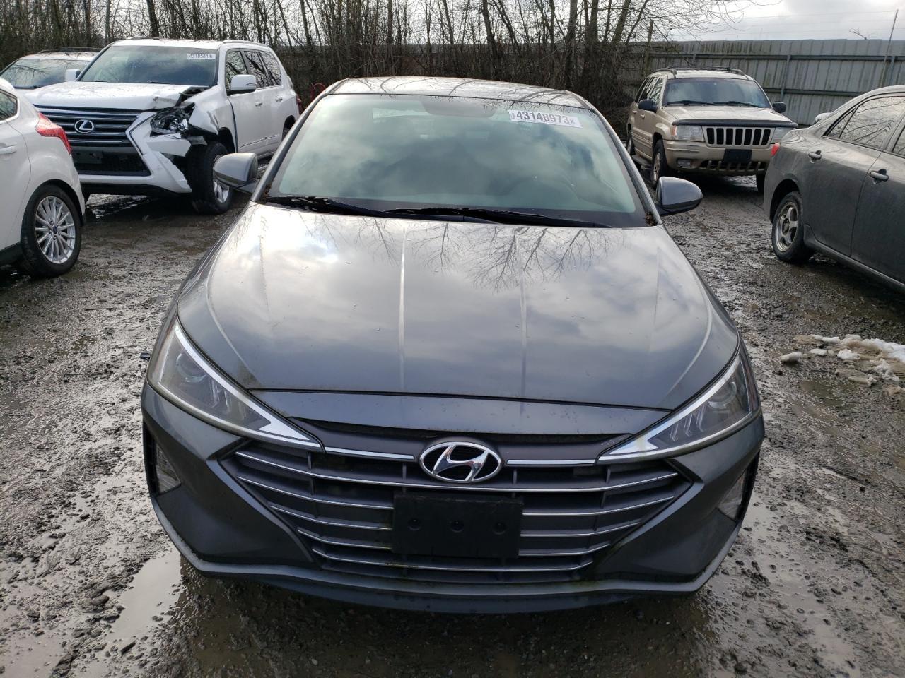 2019 HYUNDAI ELANTRA SE - Фото 5