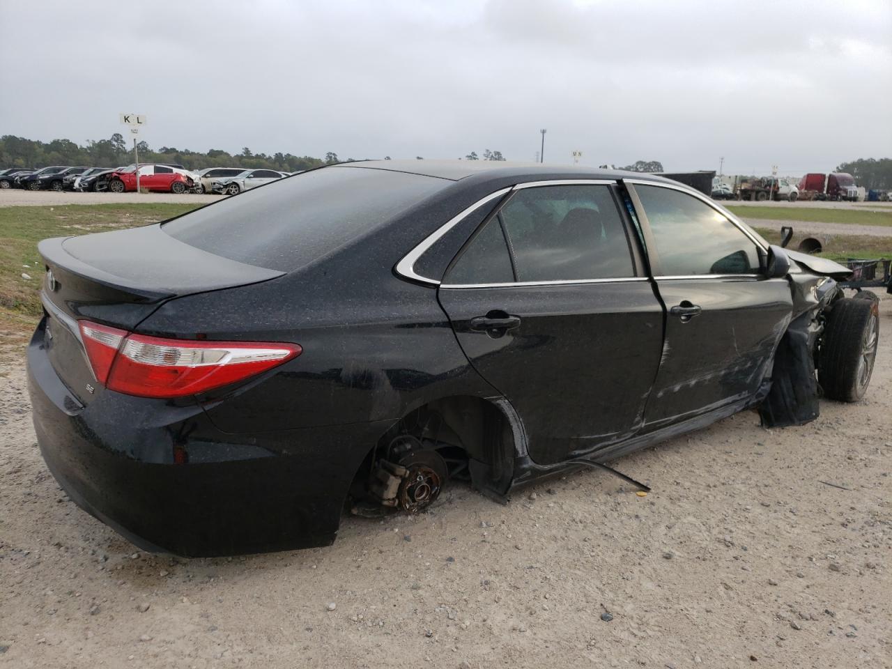 2016 TOYOTA CAMRY LE - Image 3