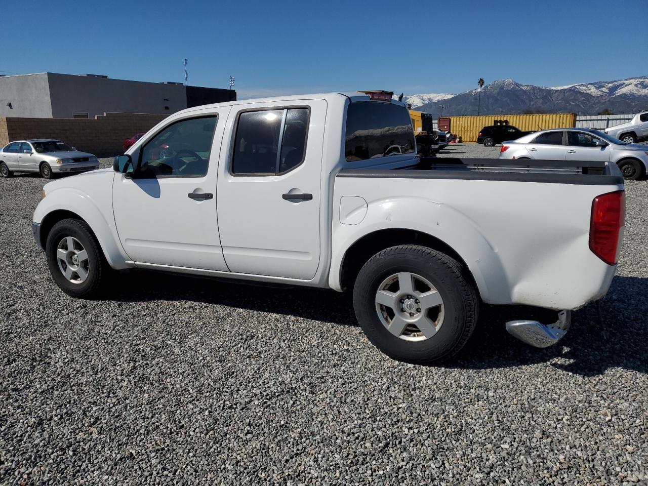 2008 Nissan Frontier Crew Cab Le - Image 2