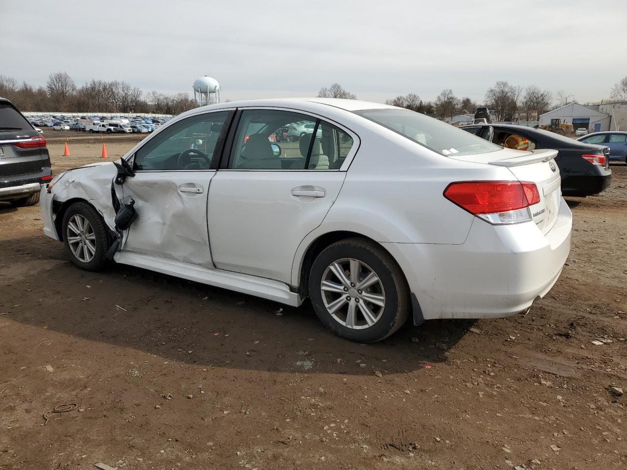2012 SUBARU LEGACY 2.5 - Image 2