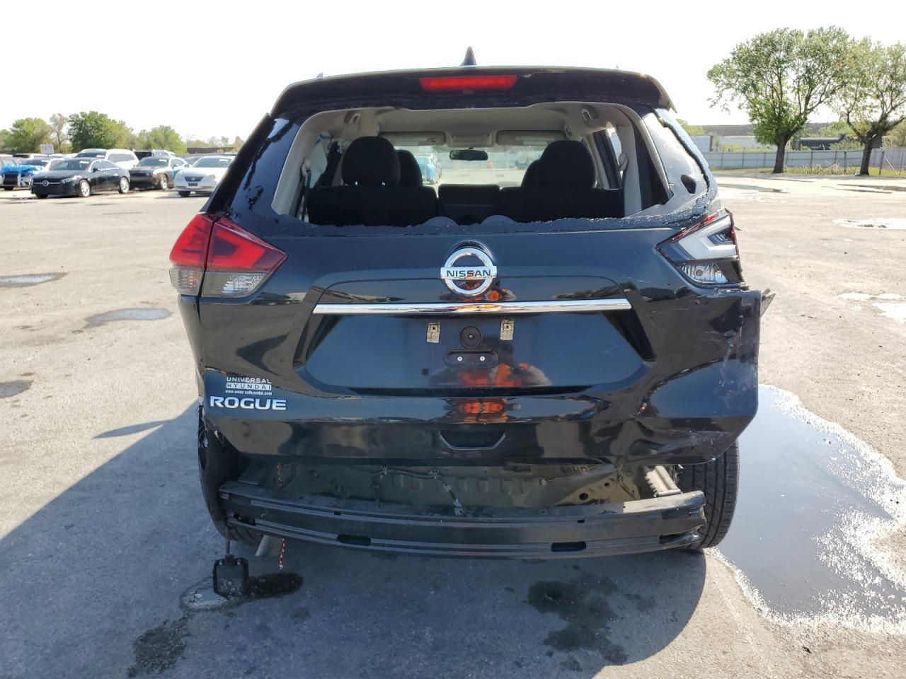 2017 NISSAN ROGUE SV - Фото 6