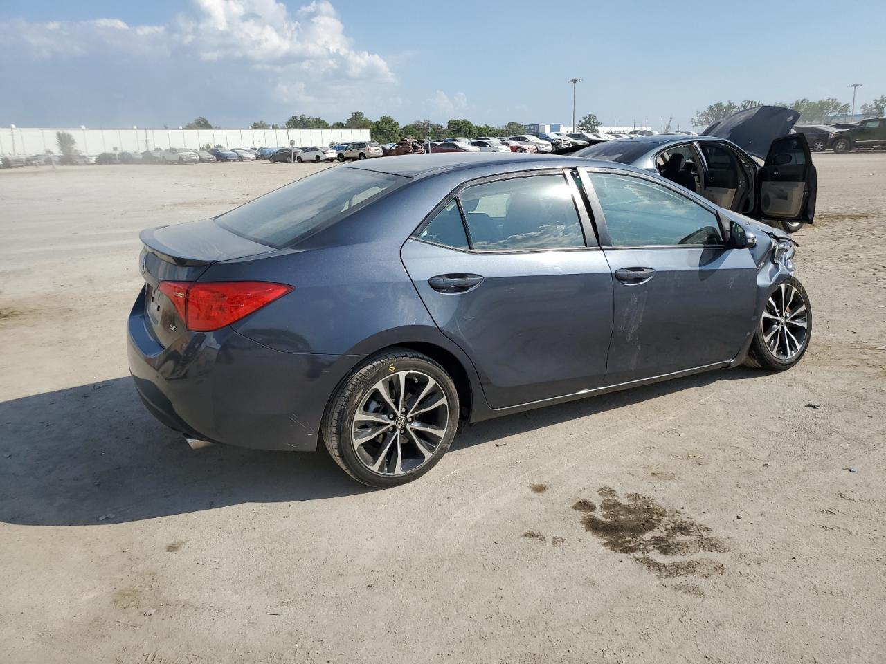 2019 TOYOTA COROLLA L - Image 3