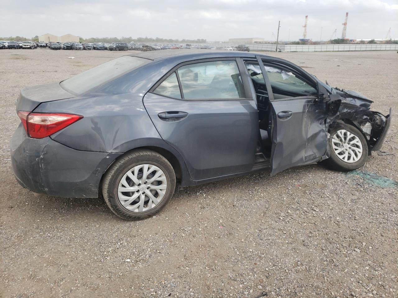 2018 TOYOTA COROLLA L - Image 3
