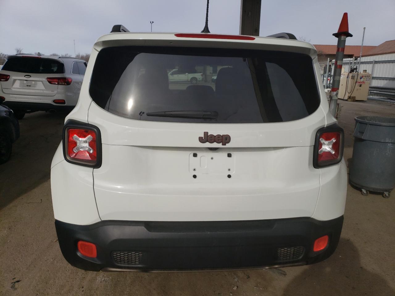 2016 JEEP RENEGADE L - Image 6