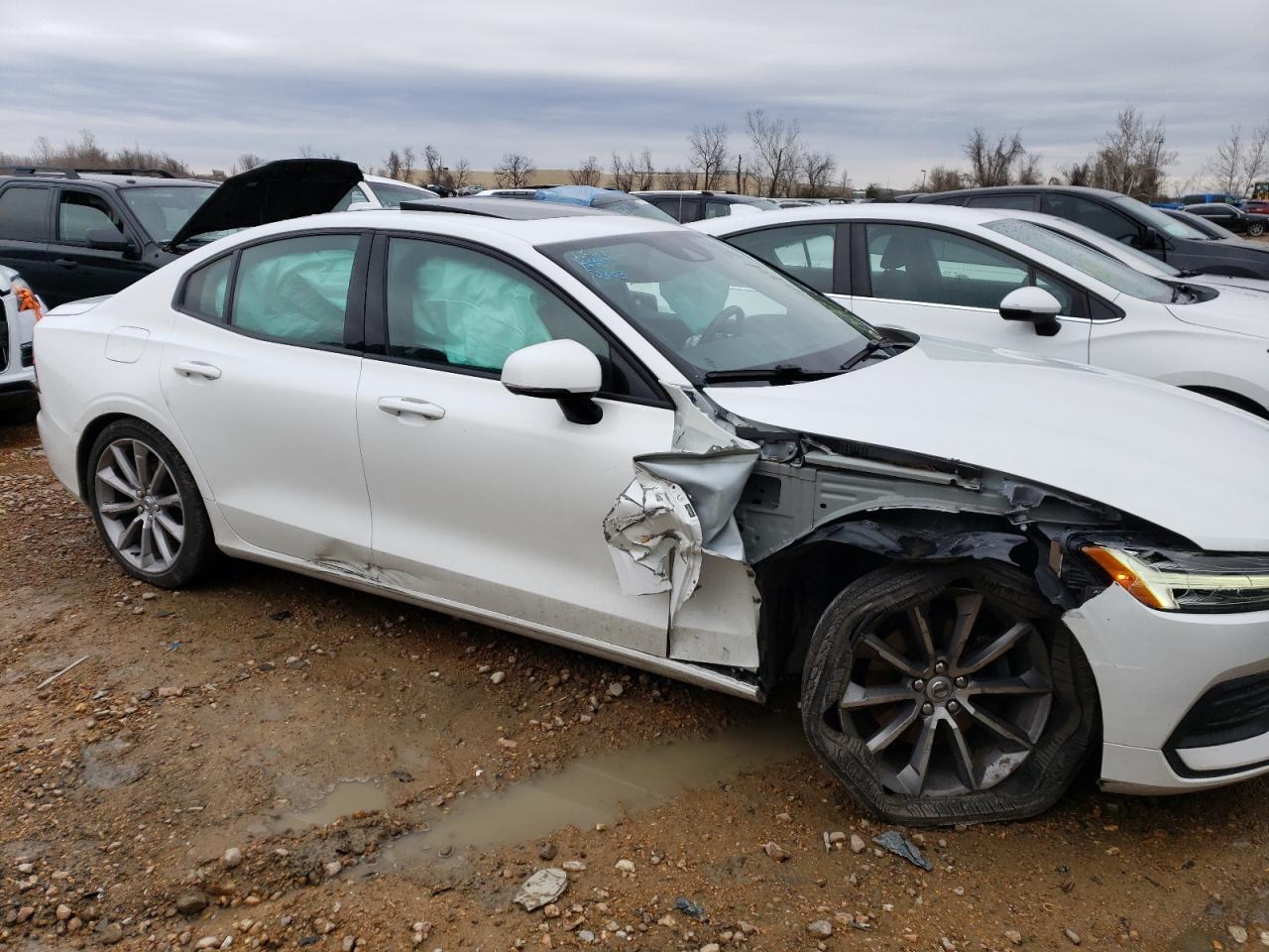 2019 Volvo S60 T5 Momentum - Фото 4