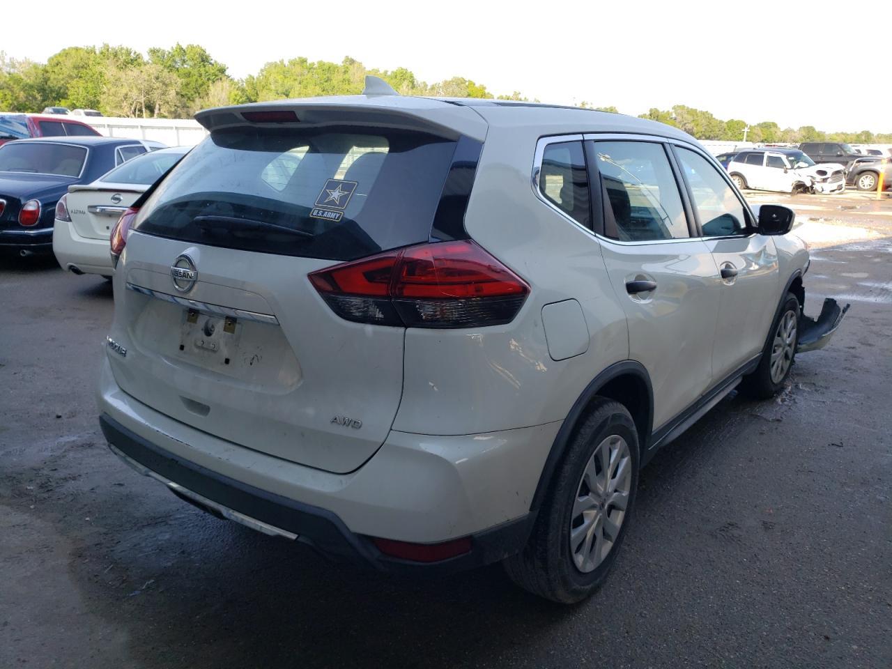 2017 Nissan Rogue S - Фото 3