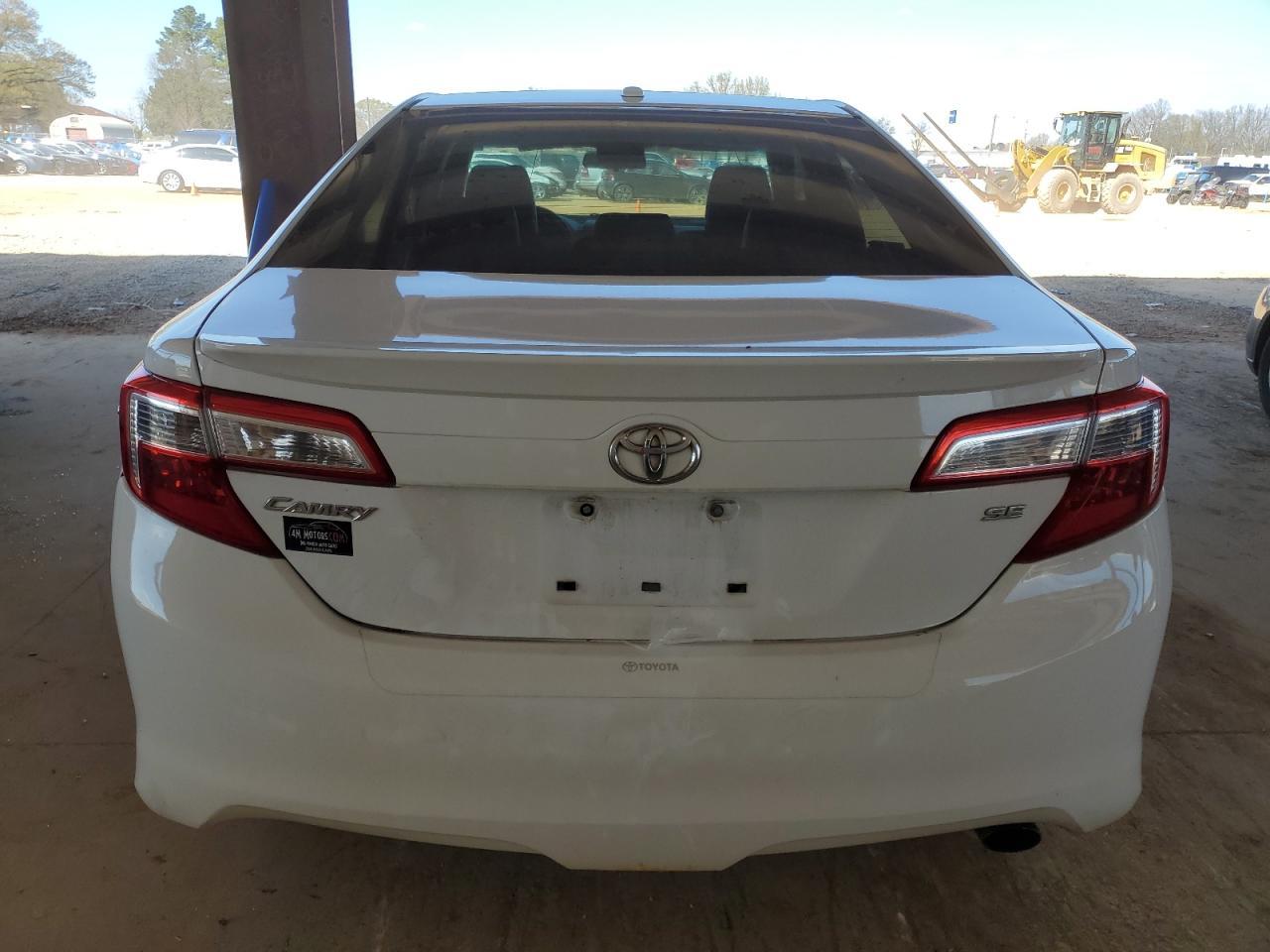 2012 Toyota Camry Base - Фото 6