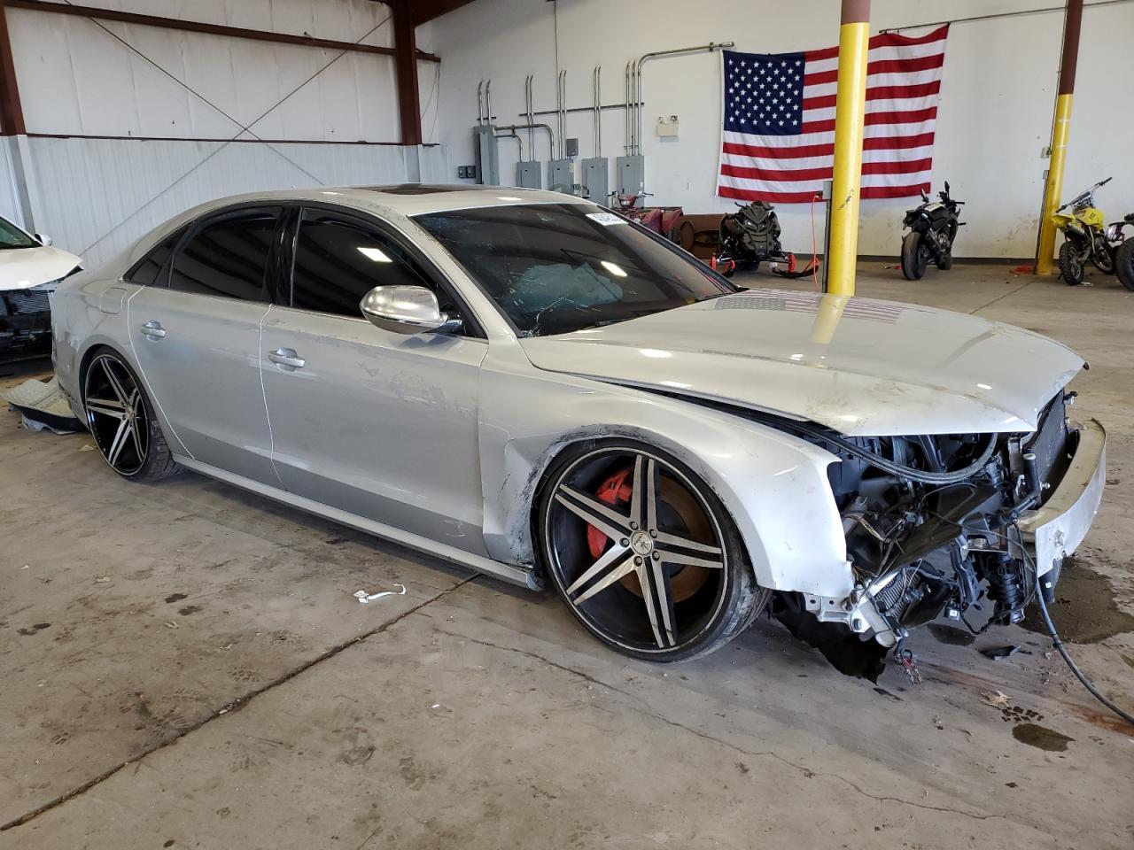 2013 AUDI S8 QUATTRO - Image 4