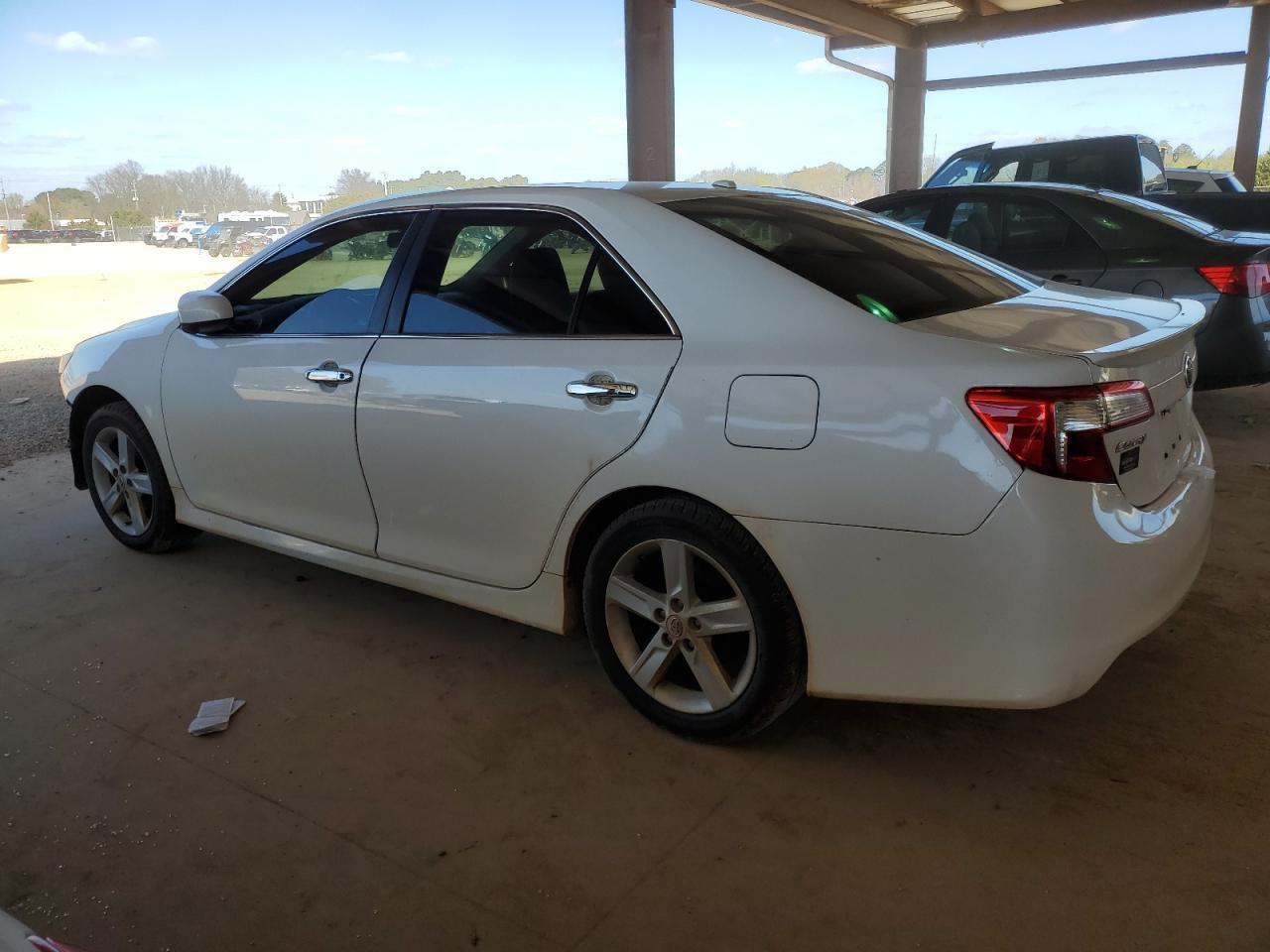 2012 Toyota Camry Base - Фото 2