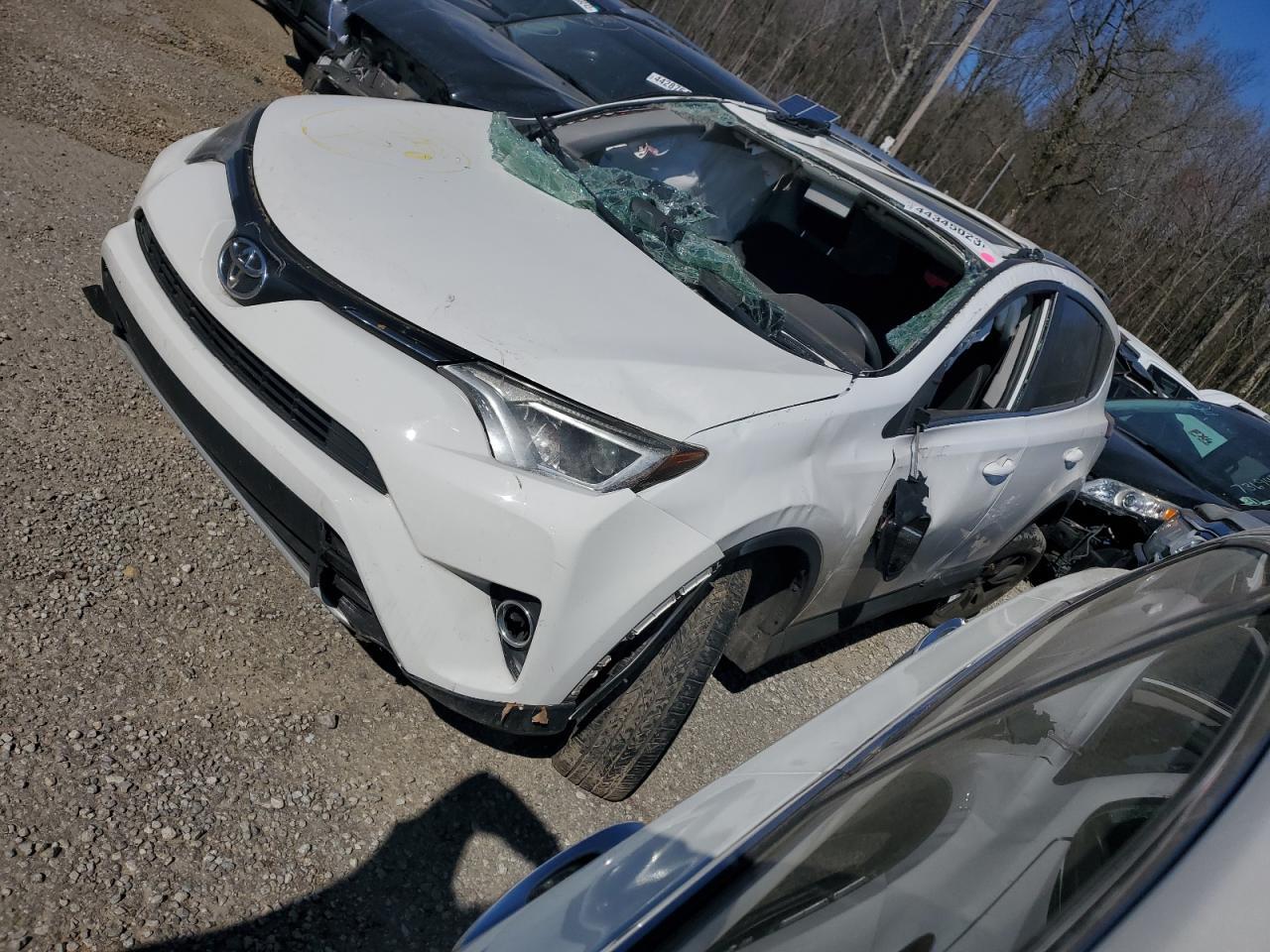 2016 TOYOTA RAV4 XLE