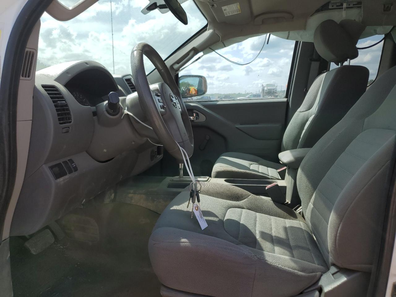 2017 NISSAN FRONTIER S - Фото 7