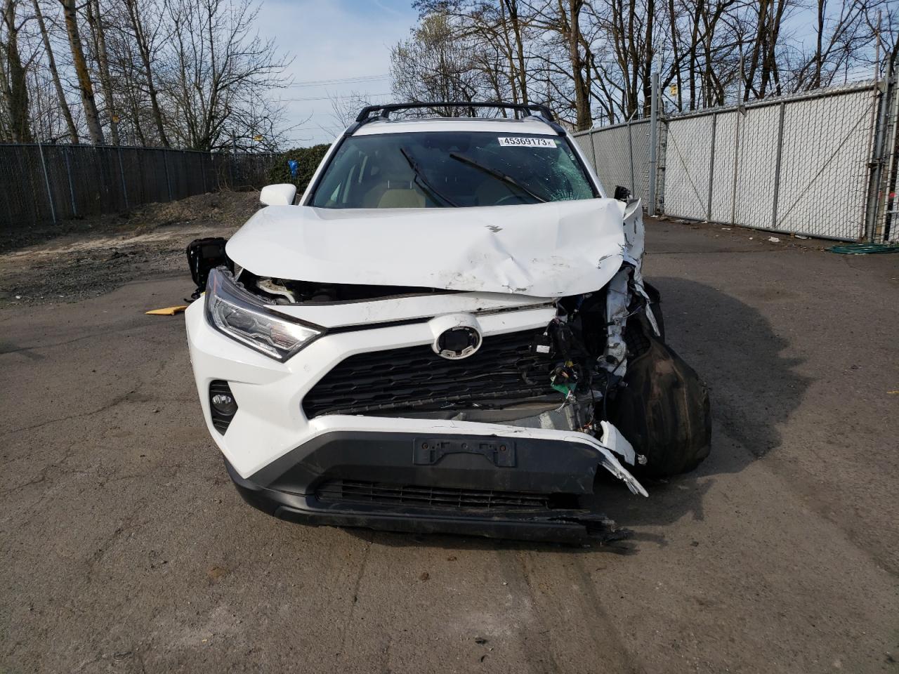 2020 TOYOTA RAV4 XLE - Image 5