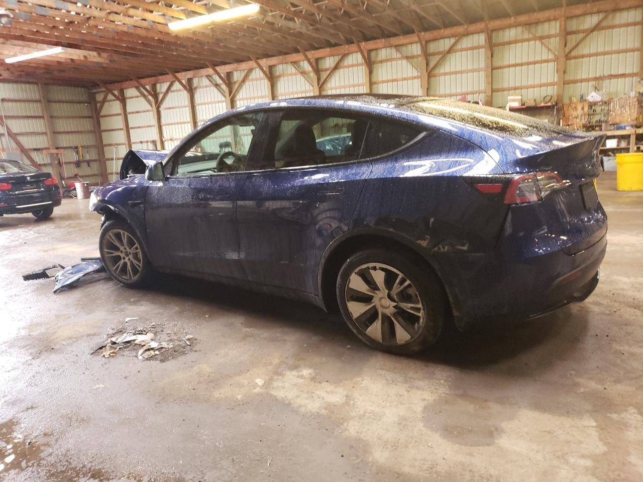 2023 Tesla Model Y - Image 2