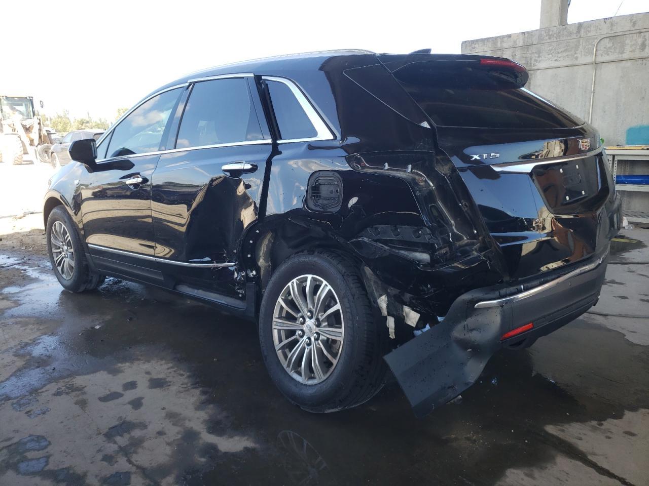 2019 CADILLAC XT5 LUXURY - Image 2