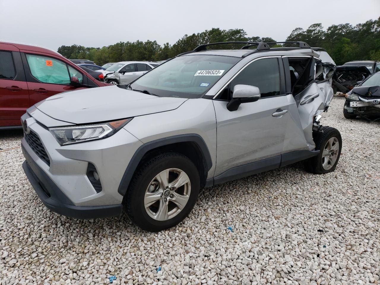 2019 TOYOTA RAV4 XLE car image