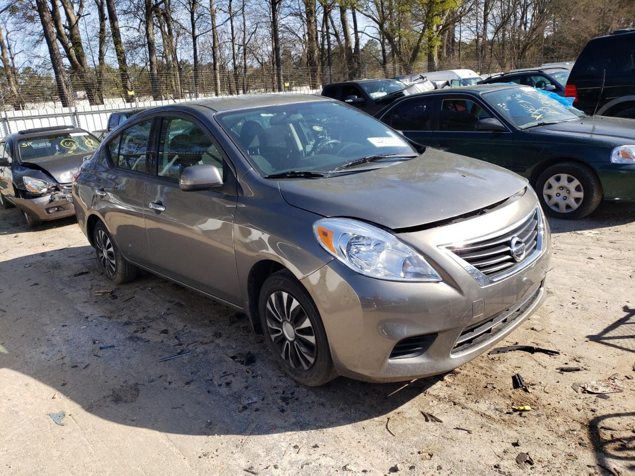 2014 NISSAN VERSA SV - Image 4