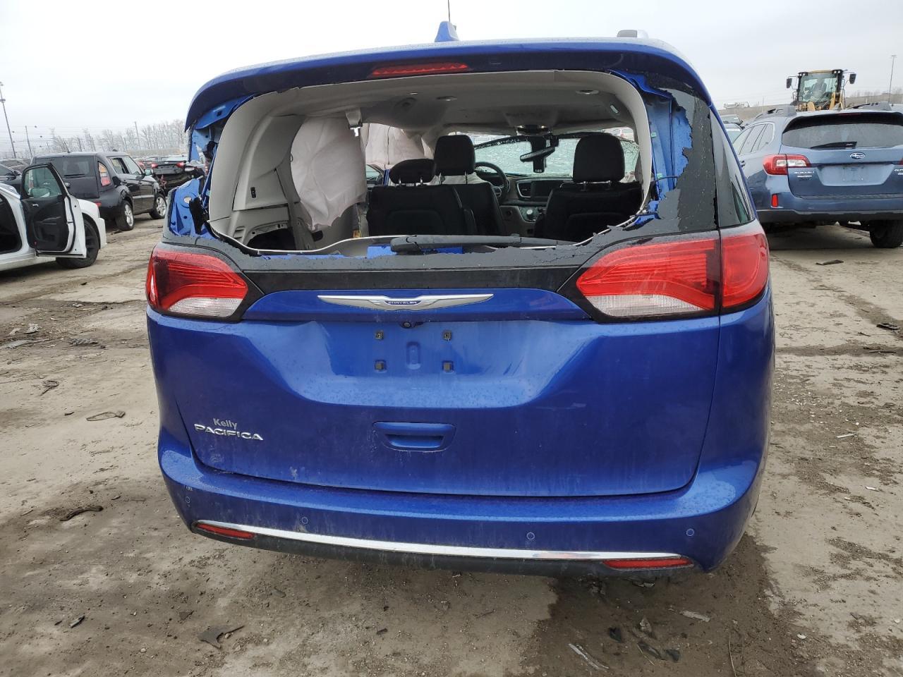 2019 Chrysler Pacifica Touring L - Image 6