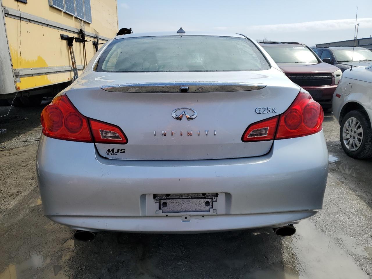 2011 Infiniti G25 - Фото 6