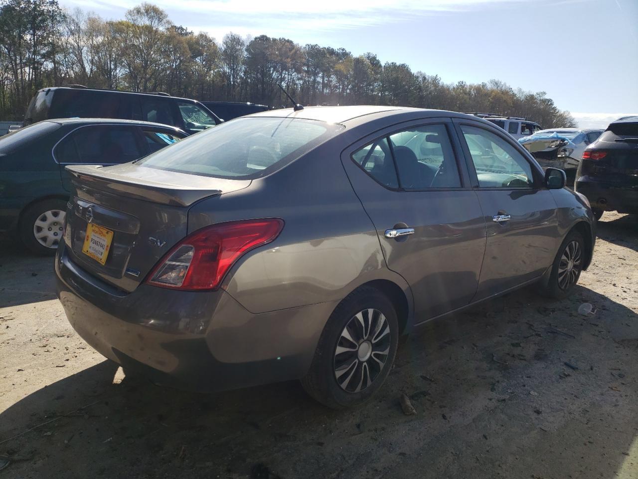 2014 NISSAN VERSA SV - Image 3