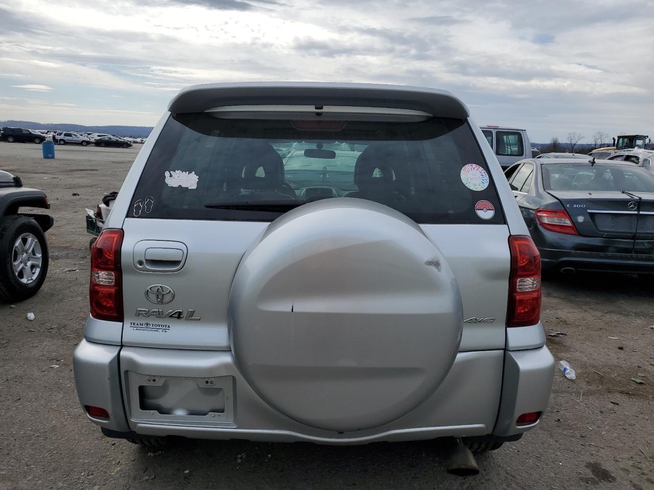 2005 Toyota Rav4 - Image 6